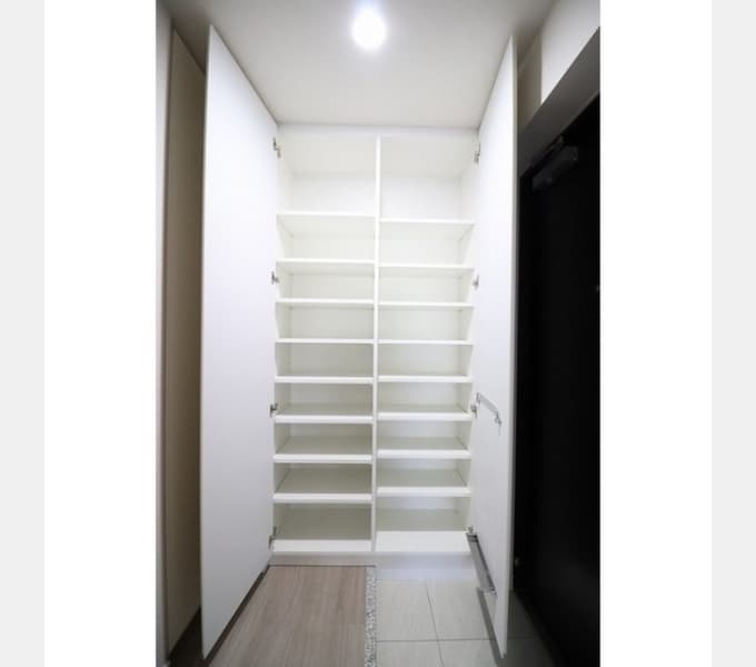 Room image 16