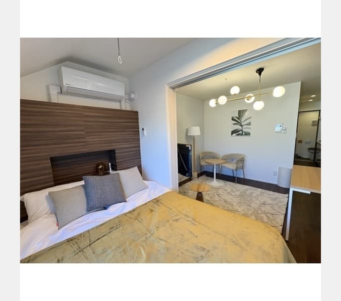 Room image 13