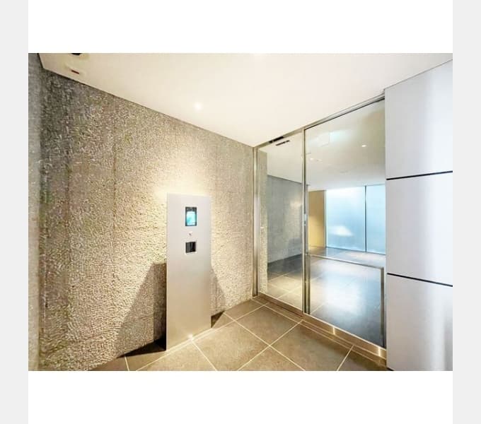 Room image 14