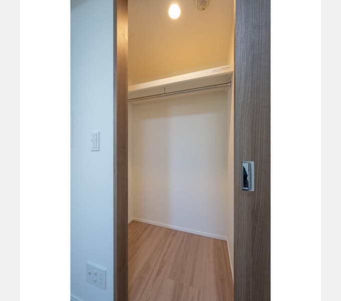 Room image 15