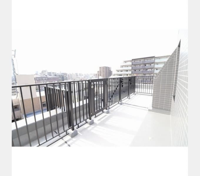 Room image 10