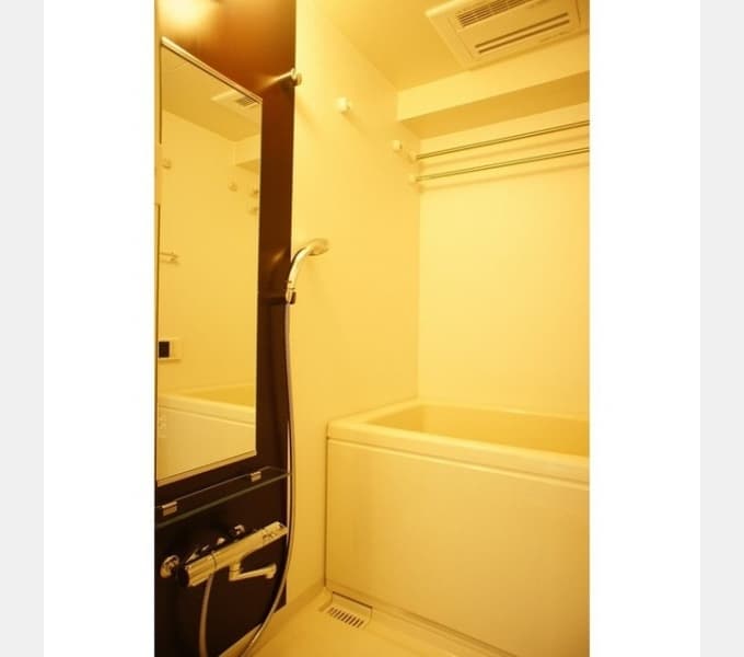 Room image 9