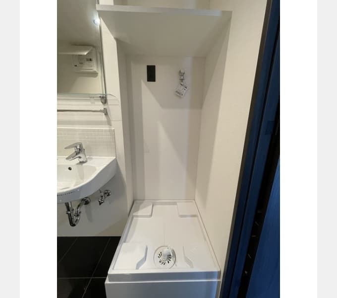 Room image 15