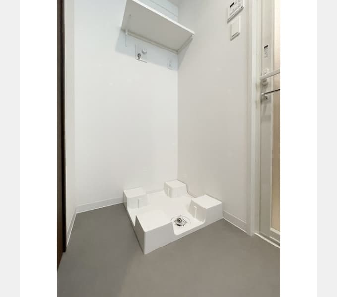 Room image 16