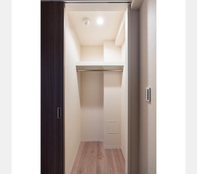 Room image 16