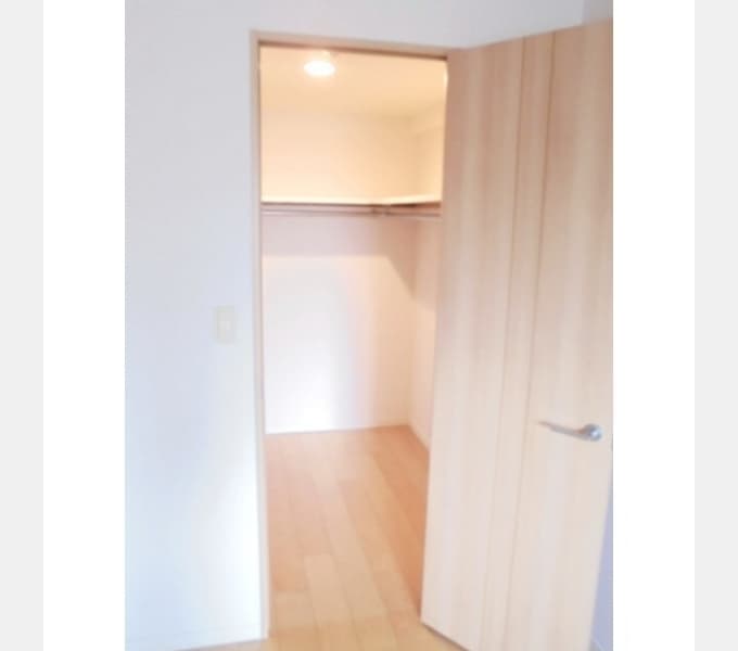 Room image 15