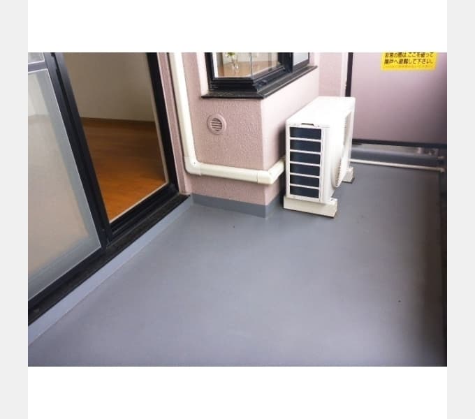 Room image 12
