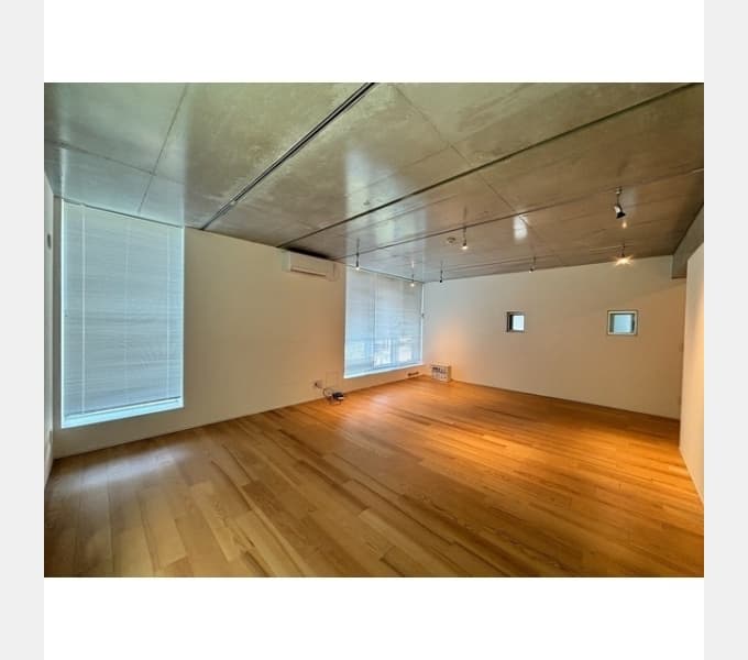 Room image 15