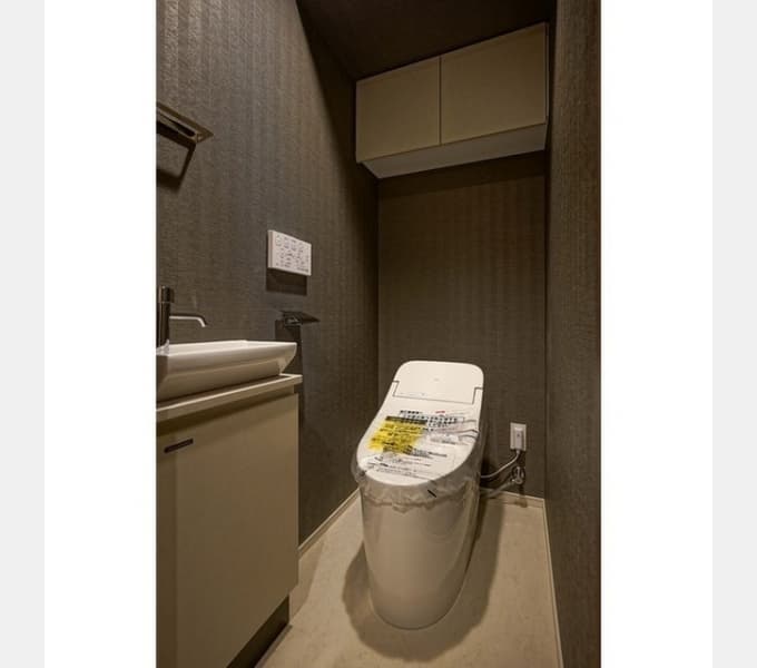 Room image 8