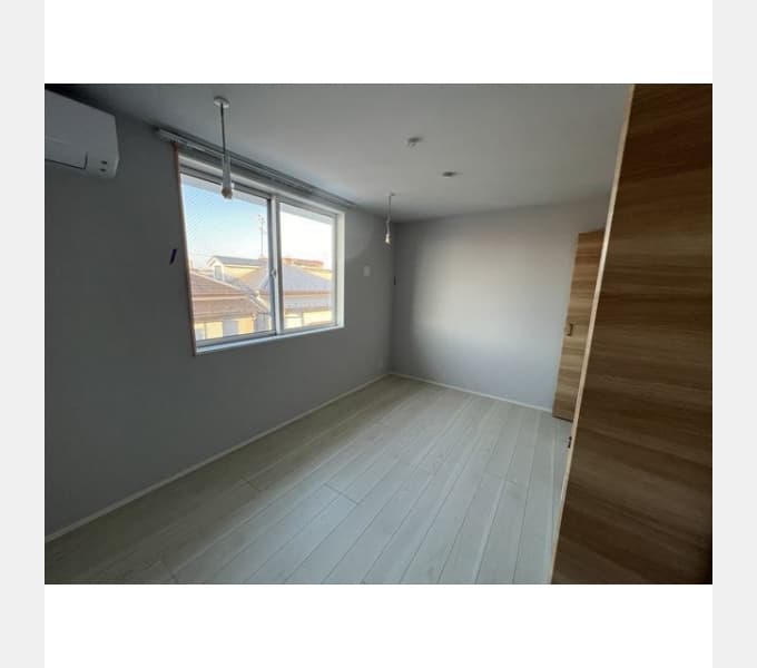 Room image 14