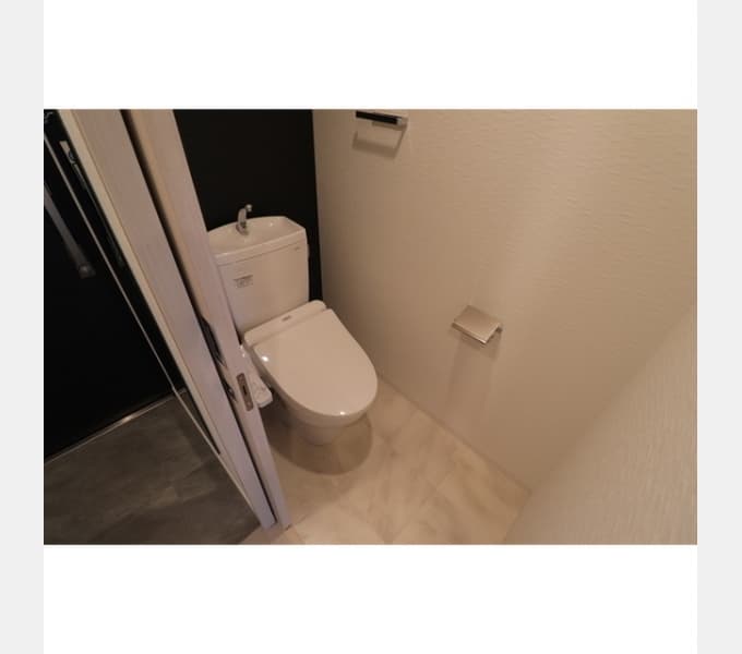 Room image 8