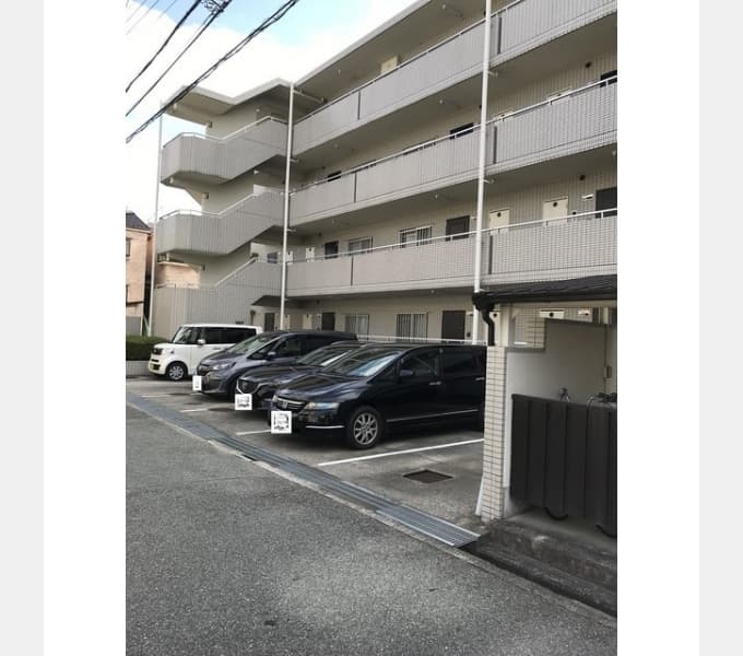 Room image 16