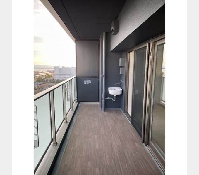 Room image 16