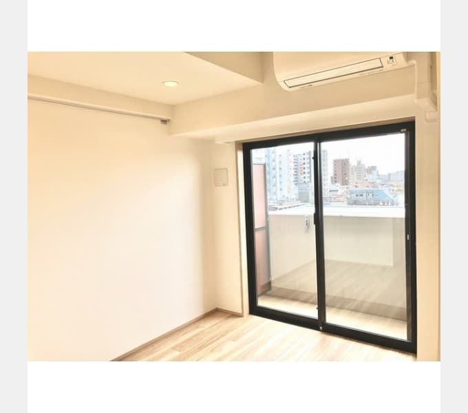 Room image 12