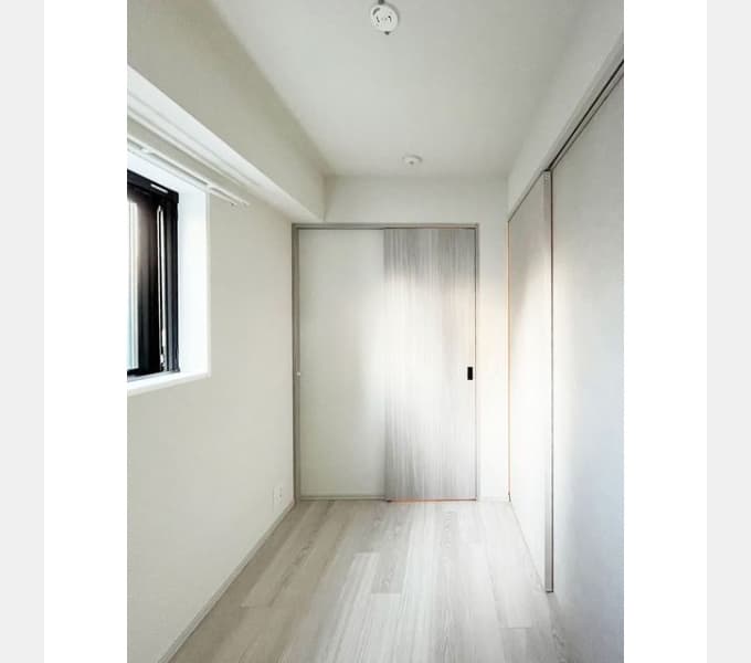 Room image 15