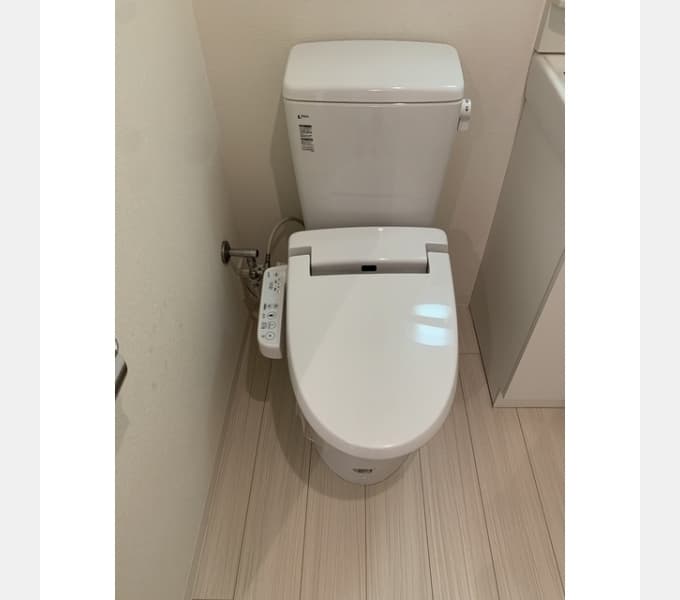 Room image 8