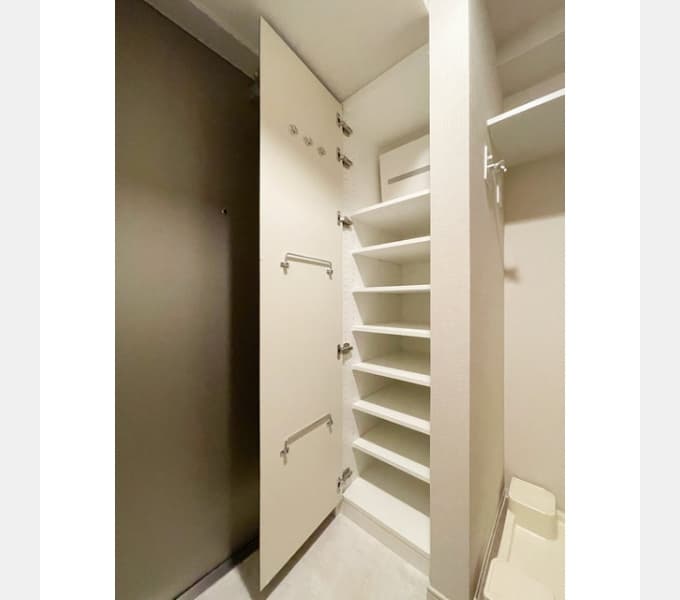 Room image 13