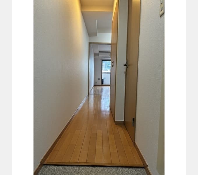 Room image 16