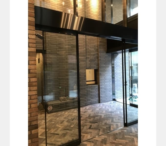 Room image 15