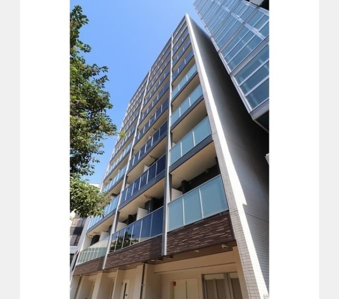 Main exterior of BluRock Higashi Kanagawa