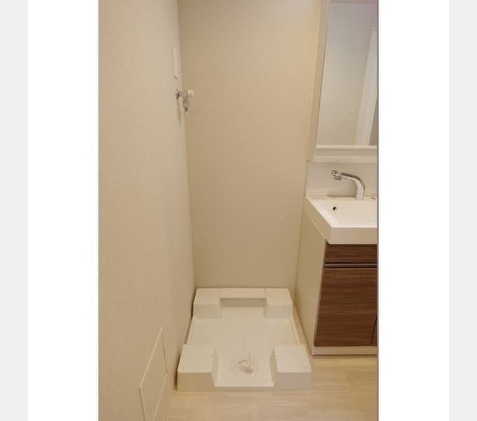Room image 13