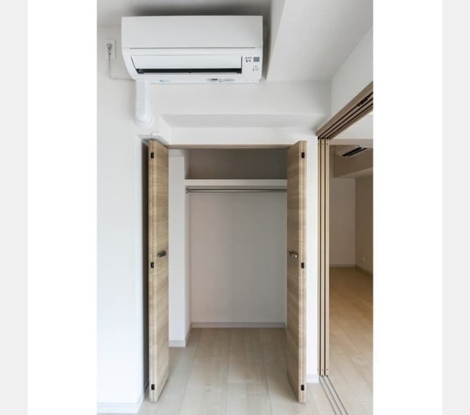 Room image 8