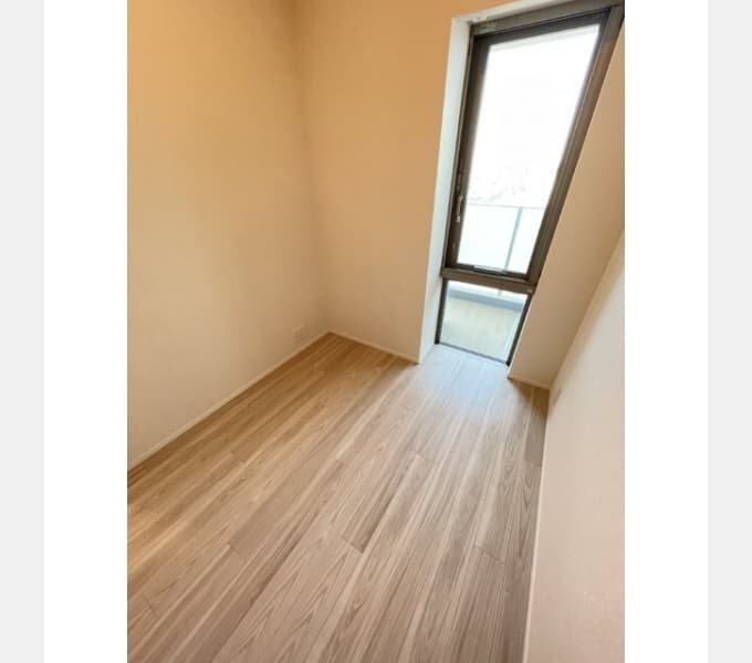 Room image 13