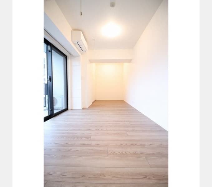 Room image 15