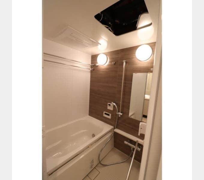 Room image 10