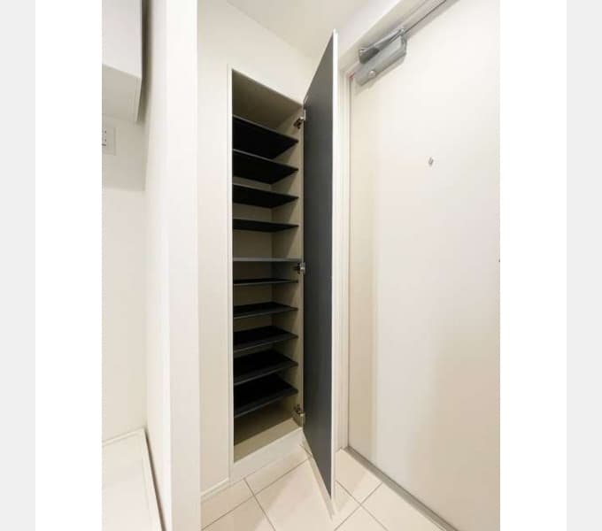 Room image 13