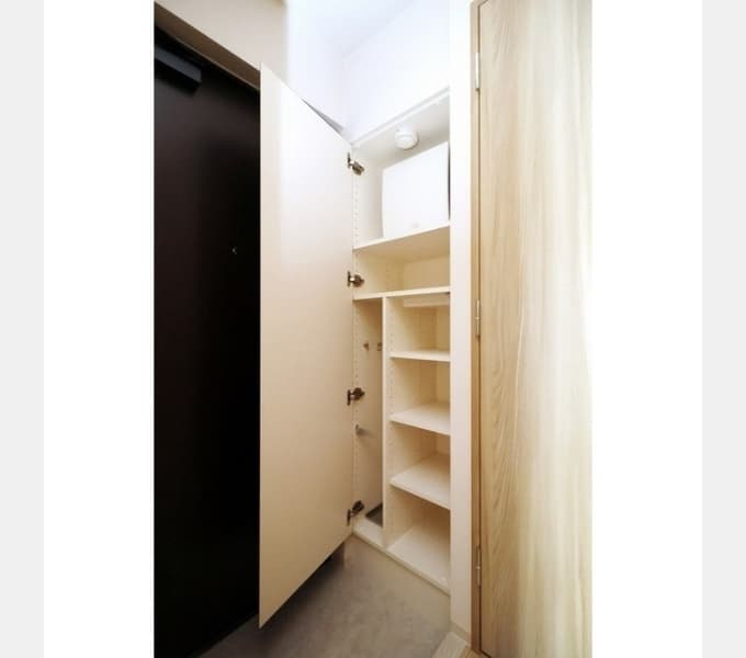 Room image 13