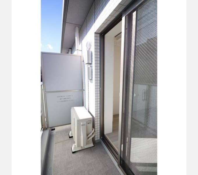 Room image 10