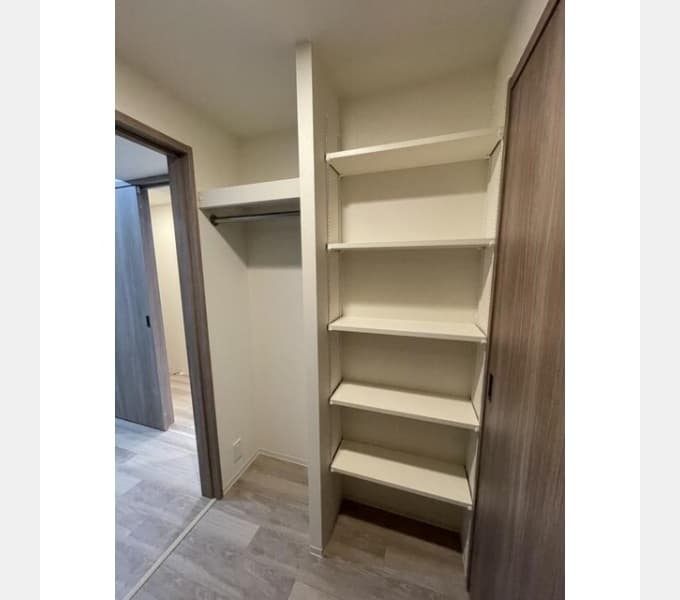Room image 16