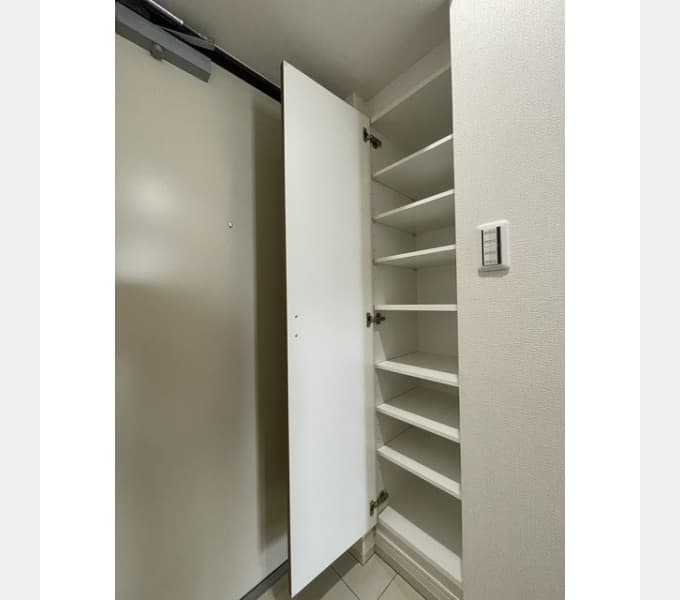 Room image 12