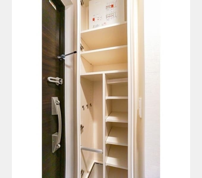 Room image 12