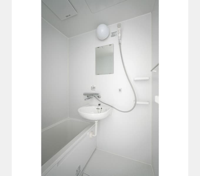 Room image 8