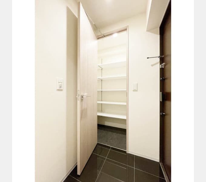 Room image 13