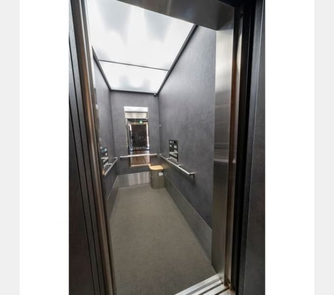 Room image 9