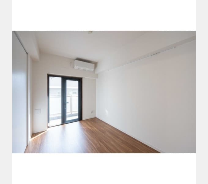 Room image 12
