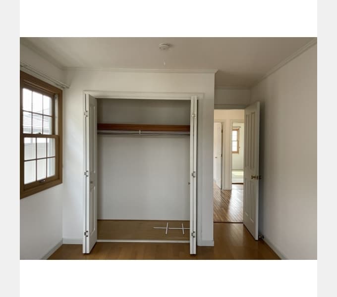 Room image 15