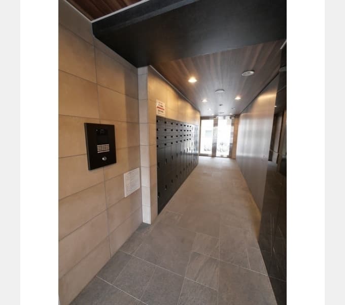 Room image 16