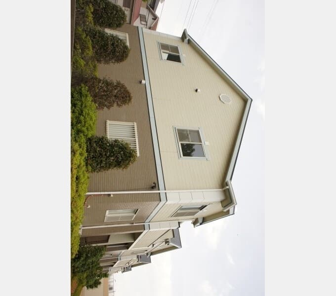 Main exterior of Maple Court Eda