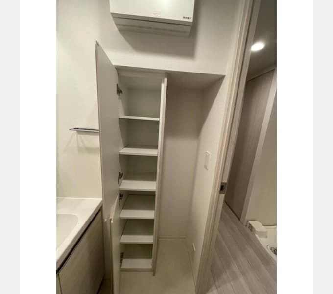 Room image 15