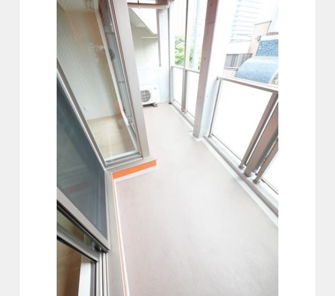 Room image 13