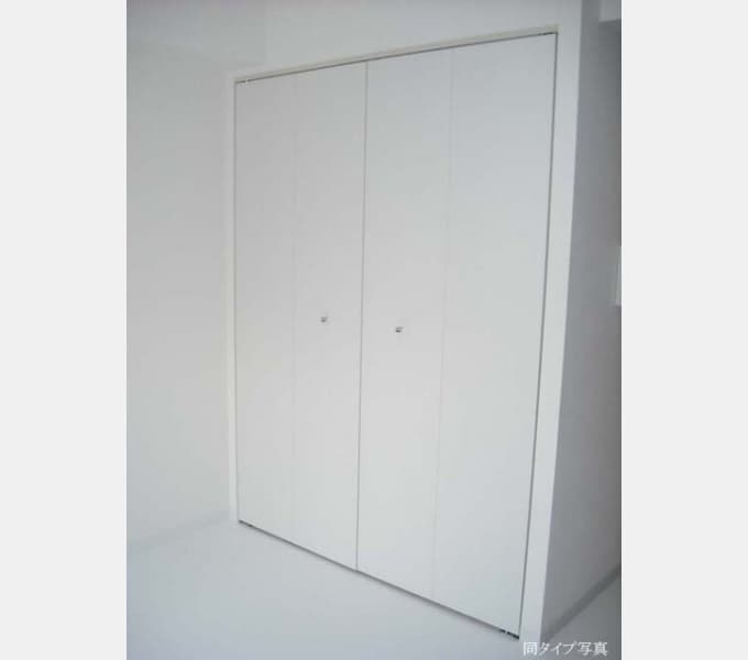 Room image 8