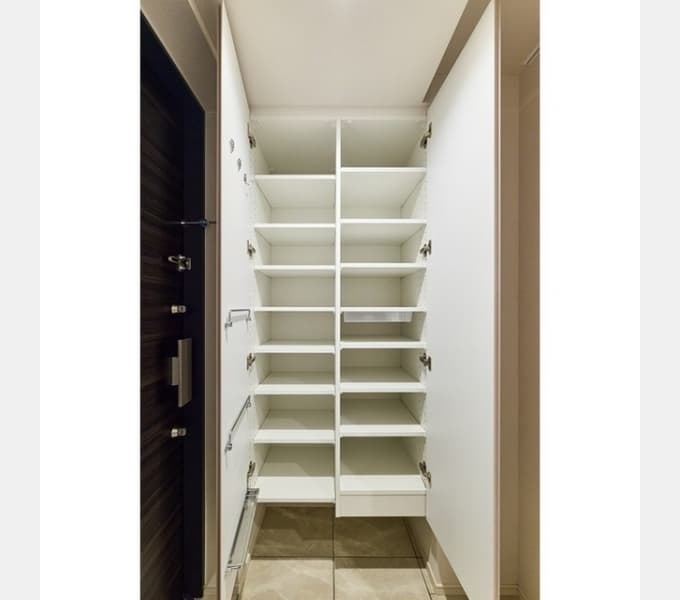 Room image 13
