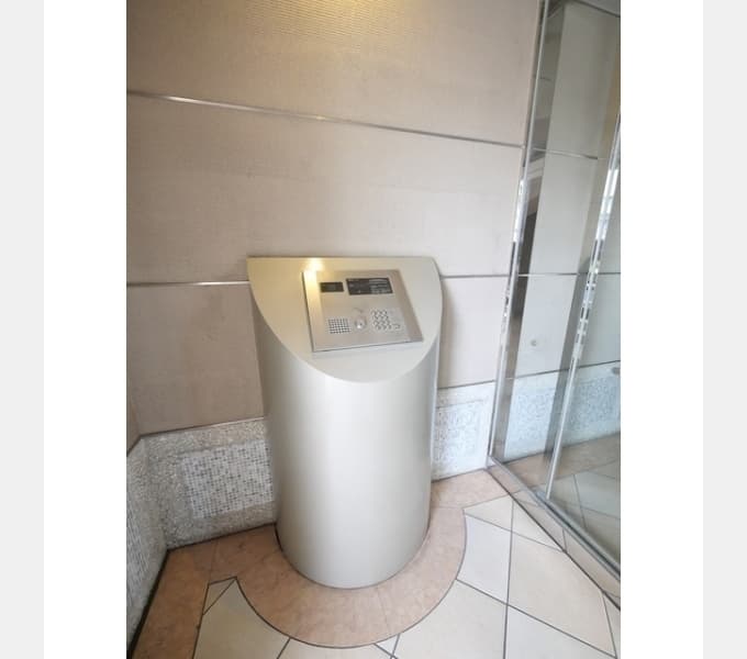 Room image 11