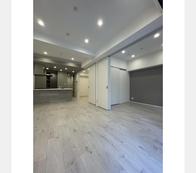 Room image 16