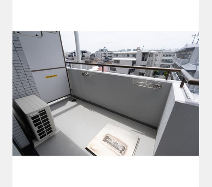 Room image 13