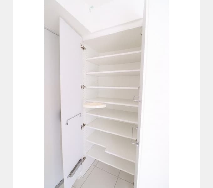 Room image 16